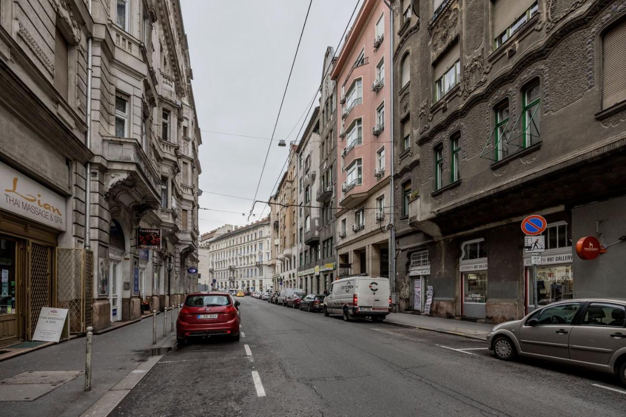 Downtown Charm In Budapest Kültér fotó